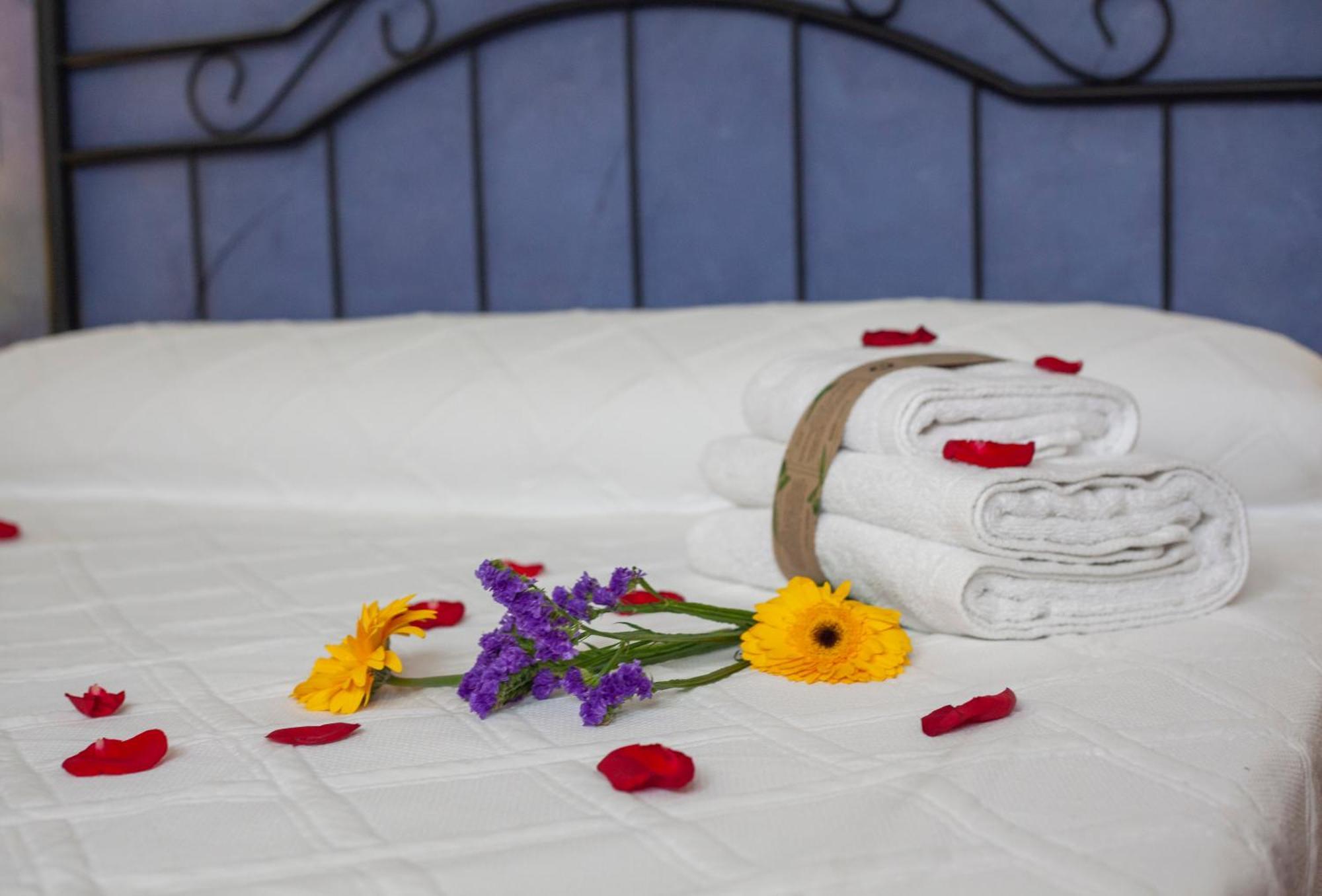 Apartamentos La Granja Hinojares Ngoại thất bức ảnh